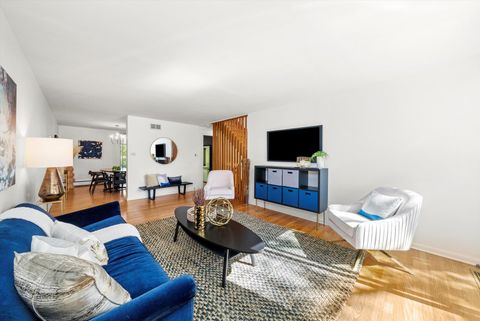 Tiny photo for 1452 E Park Place, Chicago, IL 60637 (MLS # 12476136)