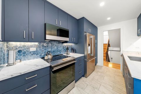 Tiny photo for 1452 E Park Place, Chicago, IL 60637 (MLS # 12476136)