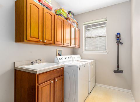 Tiny photo for 719 Eagle Brook Lane, Naperville, IL 60565 (MLS # 12547238)