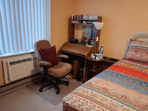 Tiny photo for 9701 N Dee Road #6M, Niles, IL 60714 (MLS # 12573251)