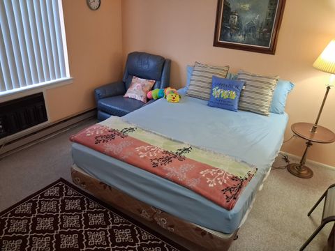 Tiny photo for 9701 N Dee Road #6M, Niles, IL 60714 (MLS # 12573251)