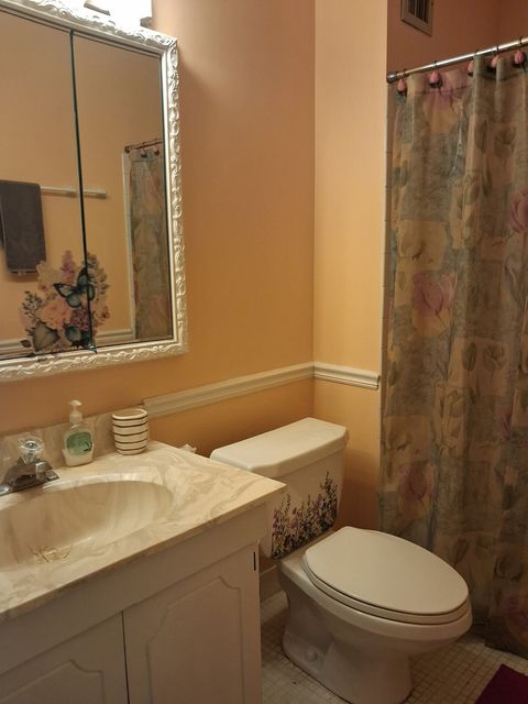 Tiny photo for 9701 N Dee Road #6M, Niles, IL 60714 (MLS # 12573251)