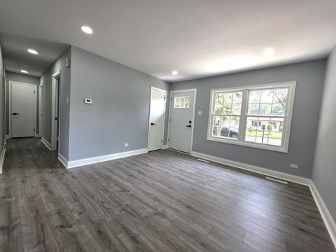 Tiny photo for 1712 Poplar Avenue, Hanover Park, IL 60133 (MLS # 12498497)