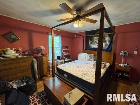 Tiny photo for 1214 S 12TH Street, Clinton, IA 52732 (MLS # QC4264581)