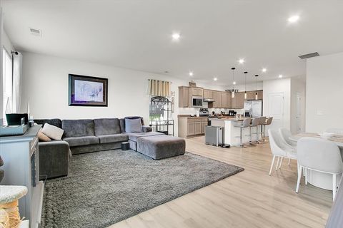 Tiny photo for 3243 Sweetgrass Circle, Aurora, IL 60503 (MLS # 12616831)