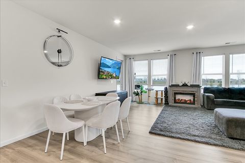 Tiny photo for 3243 Sweetgrass Circle, Aurora, IL 60503 (MLS # 12616831)