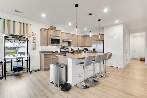 Tiny photo for 3243 Sweetgrass Circle, Aurora, IL 60503 (MLS # 12616831)