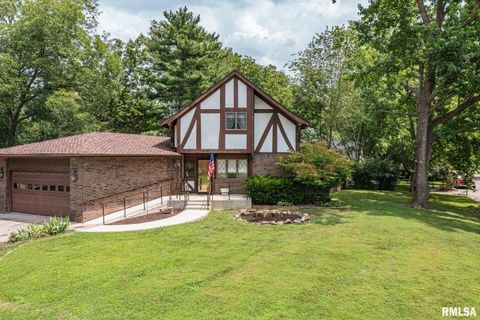 Photo of 102 Lost Hollow Dr Drive, Salem, IL 62881 (MLS # EB459000)