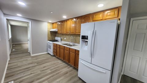 Tiny photo for 1730 Kingston Circle, Carpentersville, IL 60110 (MLS # 12629144)