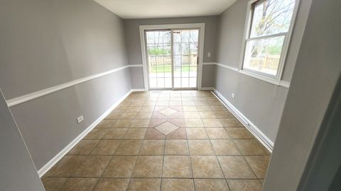Tiny photo for 1730 Kingston Circle, Carpentersville, IL 60110 (MLS # 12629144)
