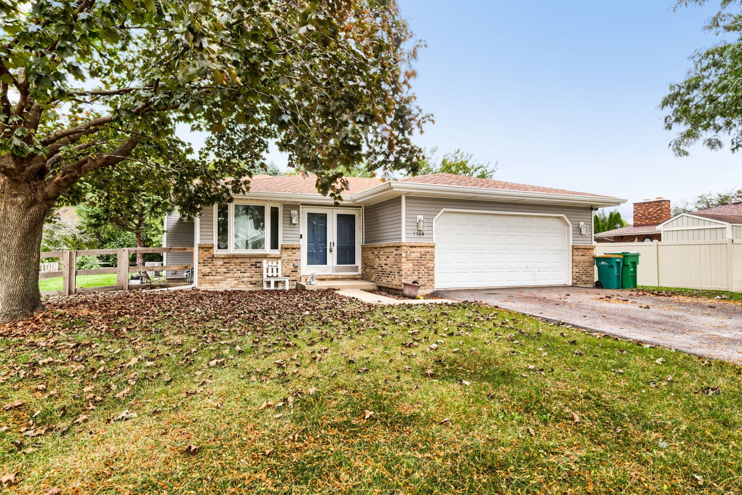 1104 Rushwood Avenue - Photo 2