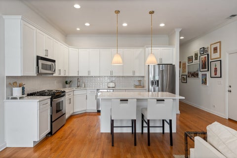 Tiny photo for 1359 W Fullerton Avenue #3E, Chicago, IL 60614 (MLS # 12752870)