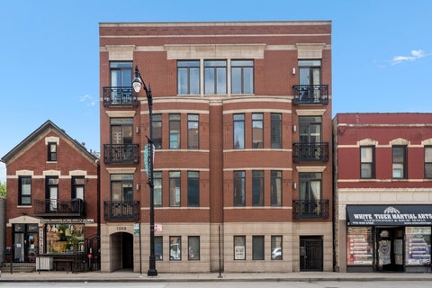 Photo of 1359 W Fullerton Avenue #3E, Chicago, IL 60614 (MLS # 12752870)