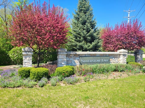 Tiny photo for 1916 Cobblestone Drive, Carpentersville, IL 60110 (MLS # 12667691)