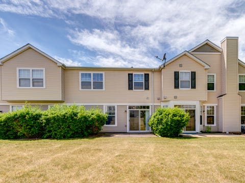 Tiny photo for 1916 Cobblestone Drive, Carpentersville, IL 60110 (MLS # 12667691)