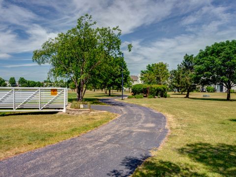 Tiny photo for 1916 Cobblestone Drive, Carpentersville, IL 60110 (MLS # 12667691)