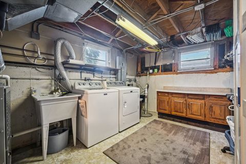 Tiny photo for 820 School Avenue, Matteson, IL 60443 (MLS # 12505654)