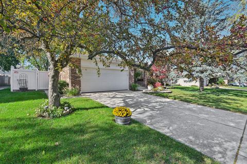 Tiny photo for 820 School Avenue, Matteson, IL 60443 (MLS # 12505654)