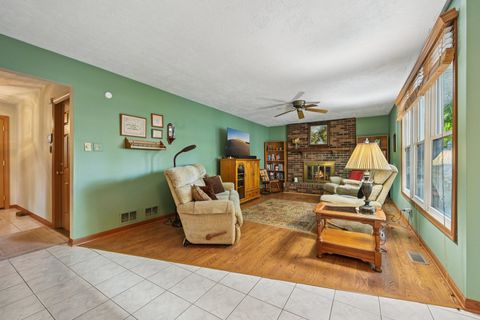 Tiny photo for 820 School Avenue, Matteson, IL 60443 (MLS # 12505654)
