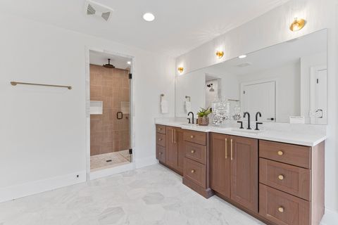 Tiny photo for 106 Brookwood Lane, Lincolnshire, IL 60069 (MLS # 12508389)