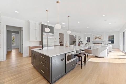 Tiny photo for 106 Brookwood Lane, Lincolnshire, IL 60069 (MLS # 12508389)