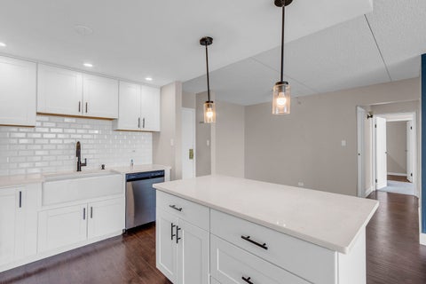 Tiny photo for 2005 S Finley Road #905, Lombard, IL 60148 (MLS # 12754143)