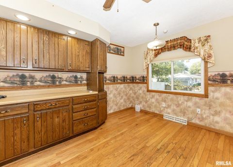 Tiny photo for 1417 2ND Avenue, Camanche, IA 52730 (MLS # QC4268393)