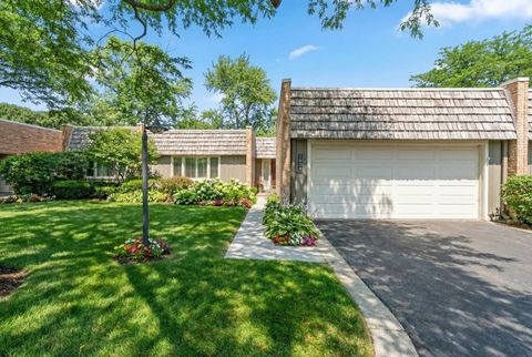Photo of 1904 Somerset Lane, Northbrook, IL 60062 (MLS # 12514573)