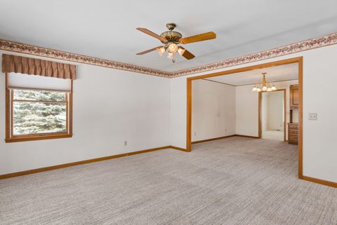 Tiny photo for 2850 Volquardsen Avenue, Davenport, IA 52804 (MLS # 12597624)