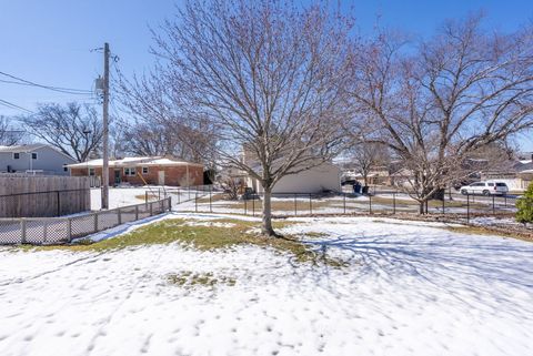 Tiny photo for 2850 Volquardsen Avenue, Davenport, IA 52804 (MLS # 12597624)
