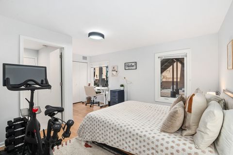 Tiny photo for 1445 N Cleveland Avenue #E, Chicago, IL 60610 (MLS # 12590916)