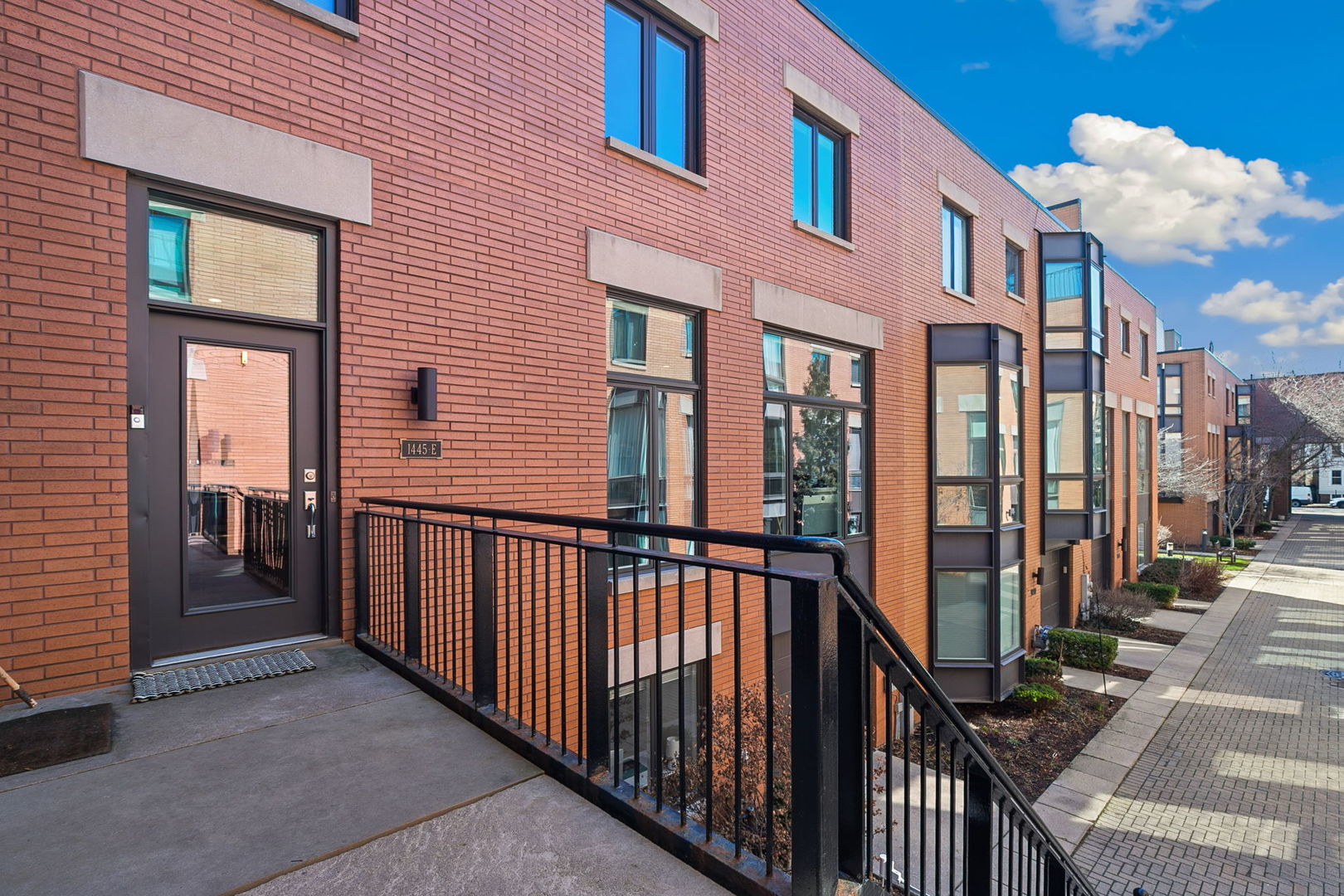 1445 N Cleveland Avenue E