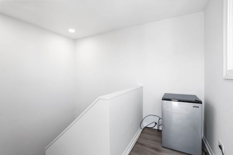 Tiny photo for 1445 N Cleveland Avenue #E, Chicago, IL 60610 (MLS # 12590916)