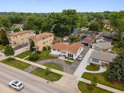 Tiny photo for 903 S York Road, Bensenville, IL 60106 (MLS # 12439672)