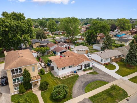 Tiny photo for 903 S York Road, Bensenville, IL 60106 (MLS # 12439672)