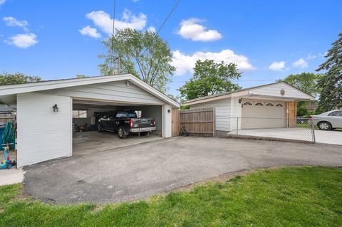 Tiny photo for 903 S York Road, Bensenville, IL 60106 (MLS # 12439672)