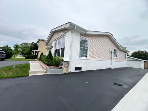 Tiny photo for 903 S York Road, Bensenville, IL 60106 (MLS # 12439672)