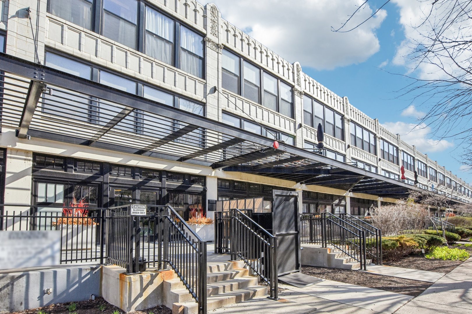 1070 W 15th Street 305