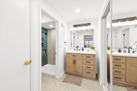 Tiny photo for 1400 N Yarmouth Place #416, Mount Prospect, IL 60056 (MLS # 12610945)