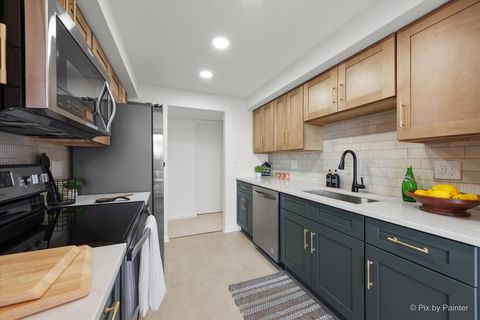 Tiny photo for 1400 N Yarmouth Place #416, Mount Prospect, IL 60056 (MLS # 12610945)