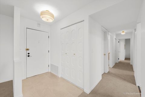 Tiny photo for 1400 N Yarmouth Place #416, Mount Prospect, IL 60056 (MLS # 12610945)