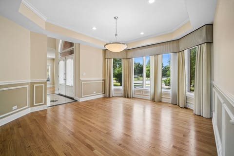 Tiny photo for 1731 Pebble Beach Way, Vernon Hills, IL 60061 (MLS # 12716122)