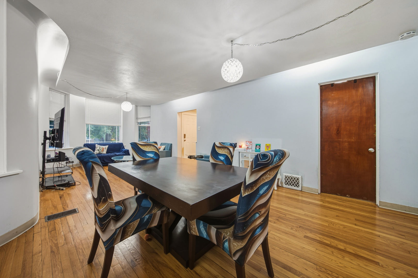 4254 W Wrightwood Avenue