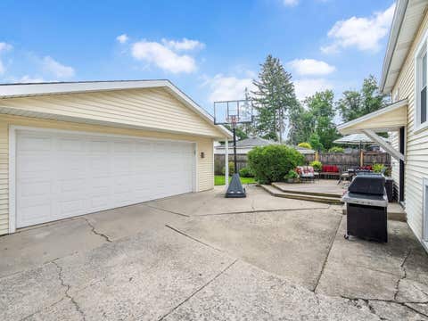 Tiny photo for 729 N BRAINARD Avenue, La Grange Park, IL 60526 (MLS # 12721402)