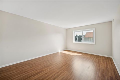 Tiny photo for 9530 N Lamon Avenue #403, Skokie, IL 60077 (MLS # 12502679)