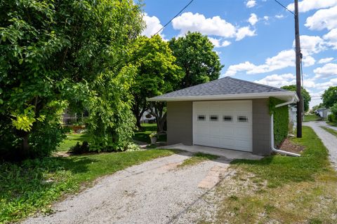 Tiny photo for 405 N Franklin Street, Roanoke, IL 61561 (MLS # 12639158)