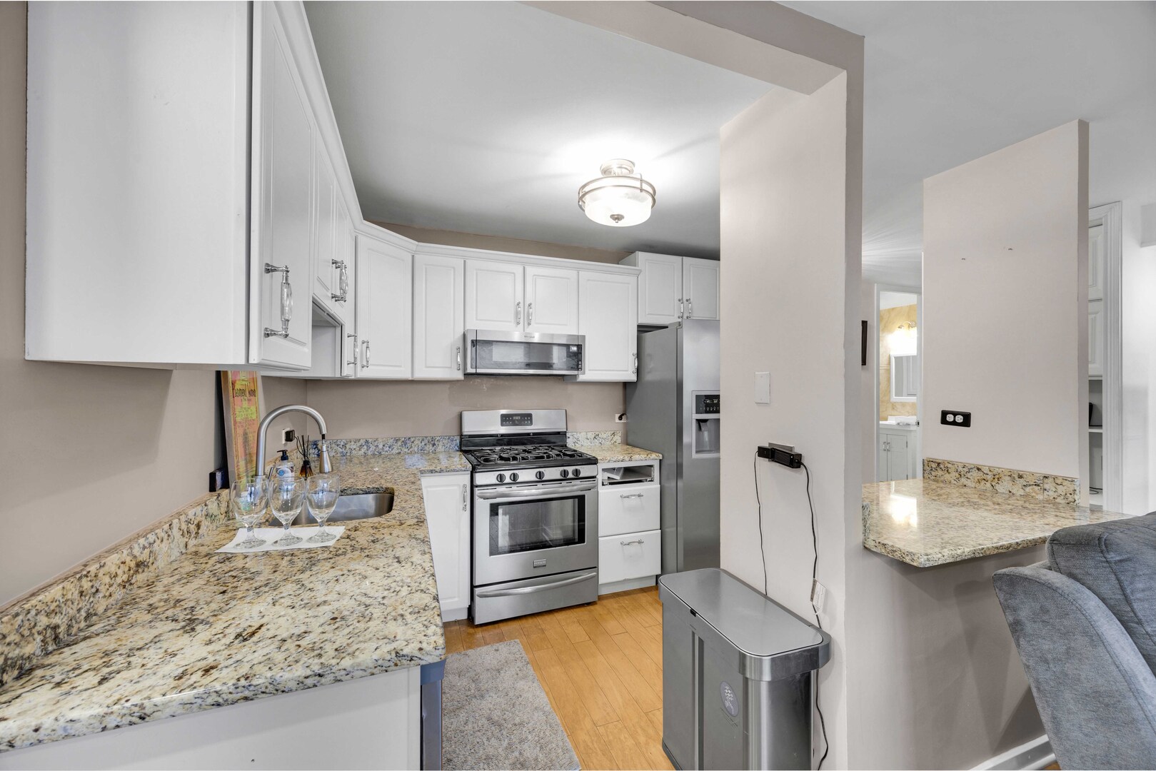 2605 S Indiana Avenue 403