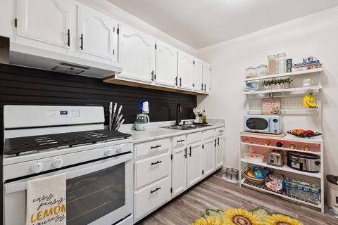 Tiny photo for 9520 S MAYFIELD Avenue #N105, Oak Lawn, IL 60453 (MLS # 12472772)