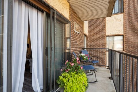 Tiny photo for 9520 S MAYFIELD Avenue #N105, Oak Lawn, IL 60453 (MLS # 12472772)