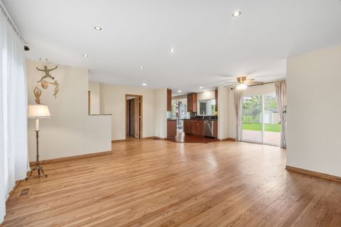 Tiny photo for 3691 Walters Avenue, Northbrook, IL 60062 (MLS # 12626287)